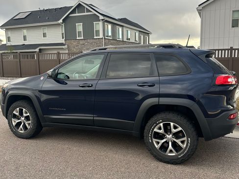 Used 2016 Jeep Cherokee Trailhawk w/ Cold Weather Group AWD/4WD image 1