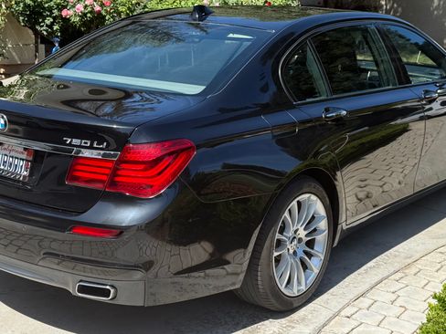 Used 2014 BMW ALPINA B7 RWD image 8