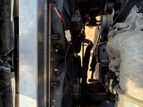 Used 2005 Ford F250 Lariat AWD/4WD image 14