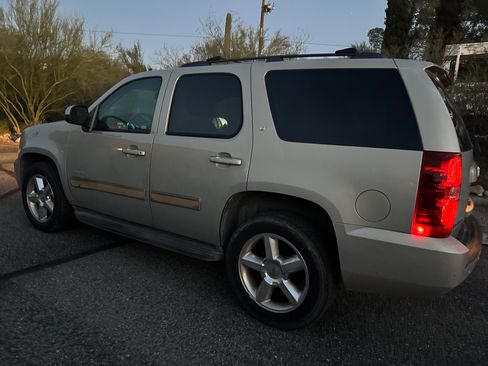 Used 2010 Chevrolet Tahoe LT w/ Luxury Package image 13