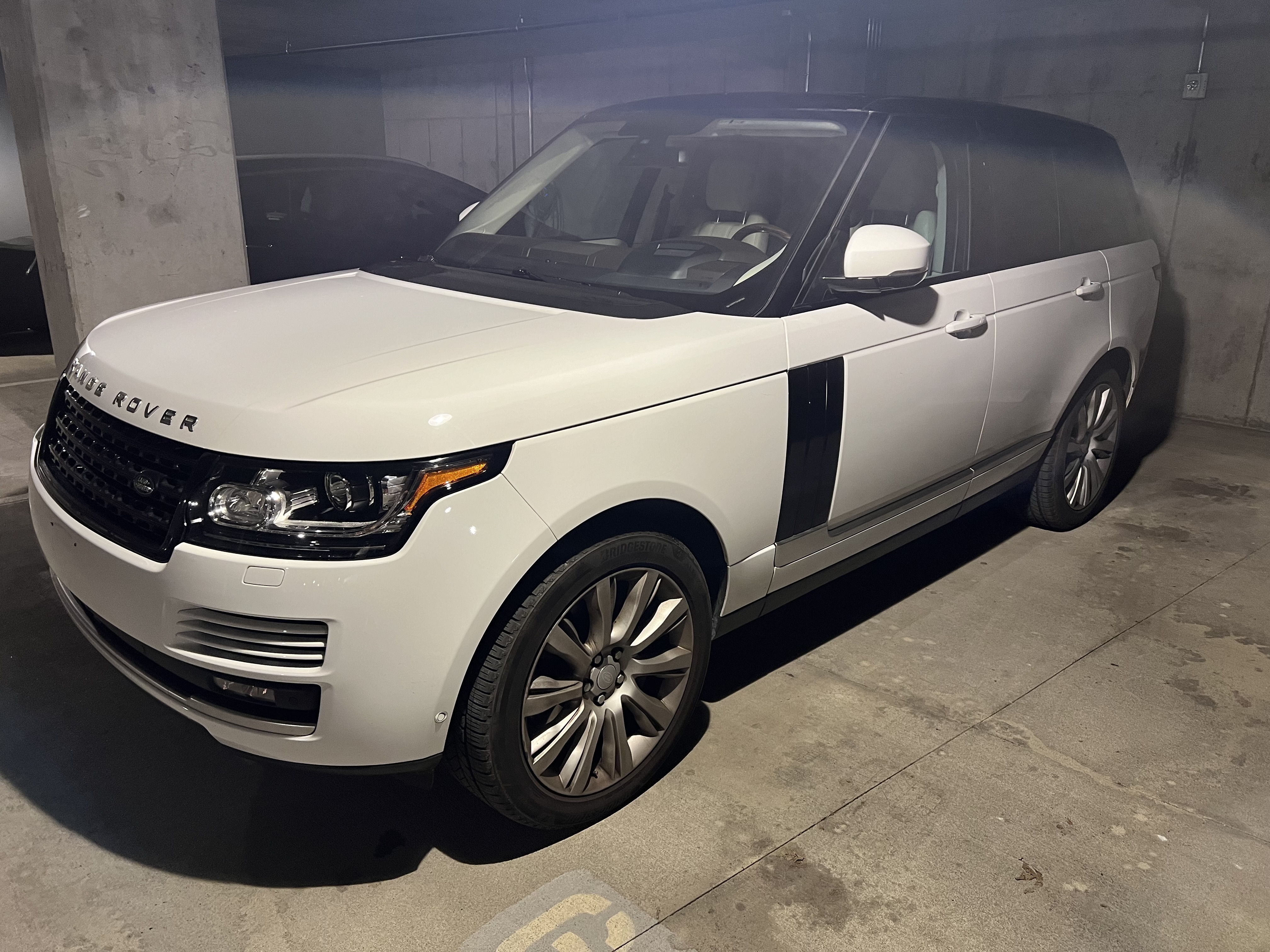 Used 2016 Land Rover Range Rover HSE AWD/4WD image 14