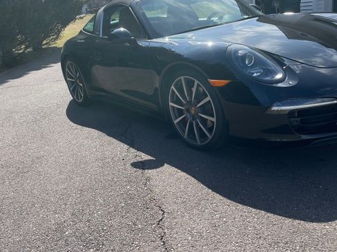 Used 2015 Porsche 911 Targa 4S AWD/4WD image 25