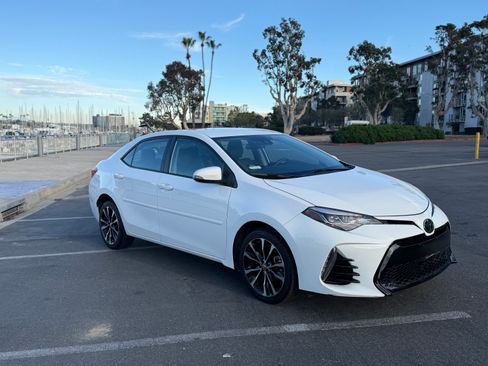 Used 2018 Toyota Corolla SE w/ Carpet Mat Package (TMS) image 11