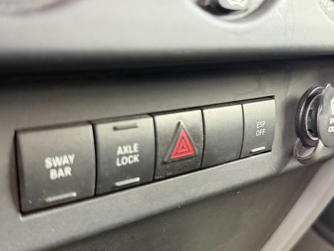 Used 2008 Jeep Wrangler Unlimited Rubicon w/ Dual Top Group AWD/4WD image 16