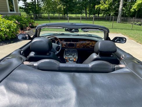 Used 2005 Jaguar XK R image 6