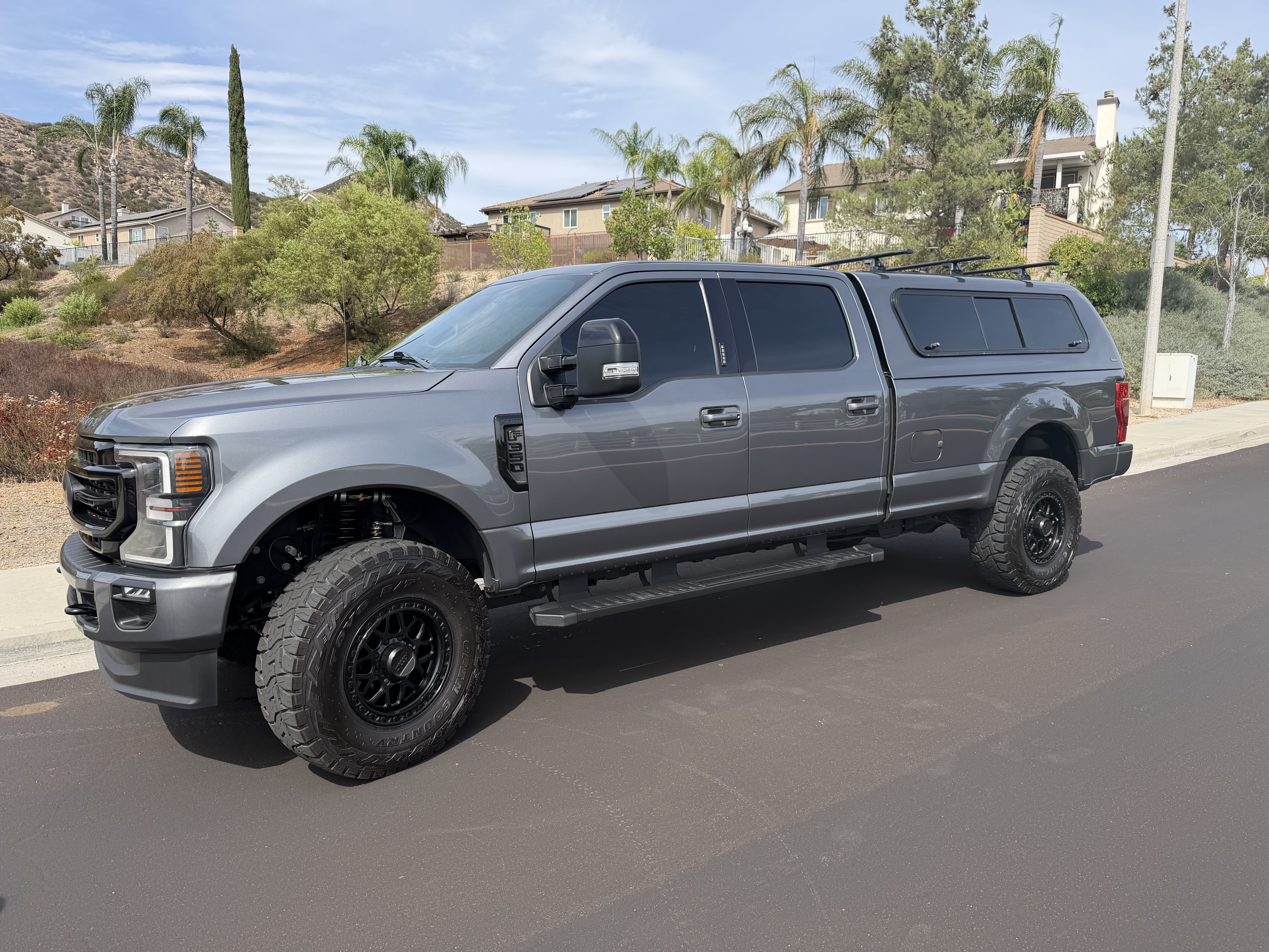Used 2022 Ford F350 Lariat w/ Black Appearance Package AWD/4WD image 2