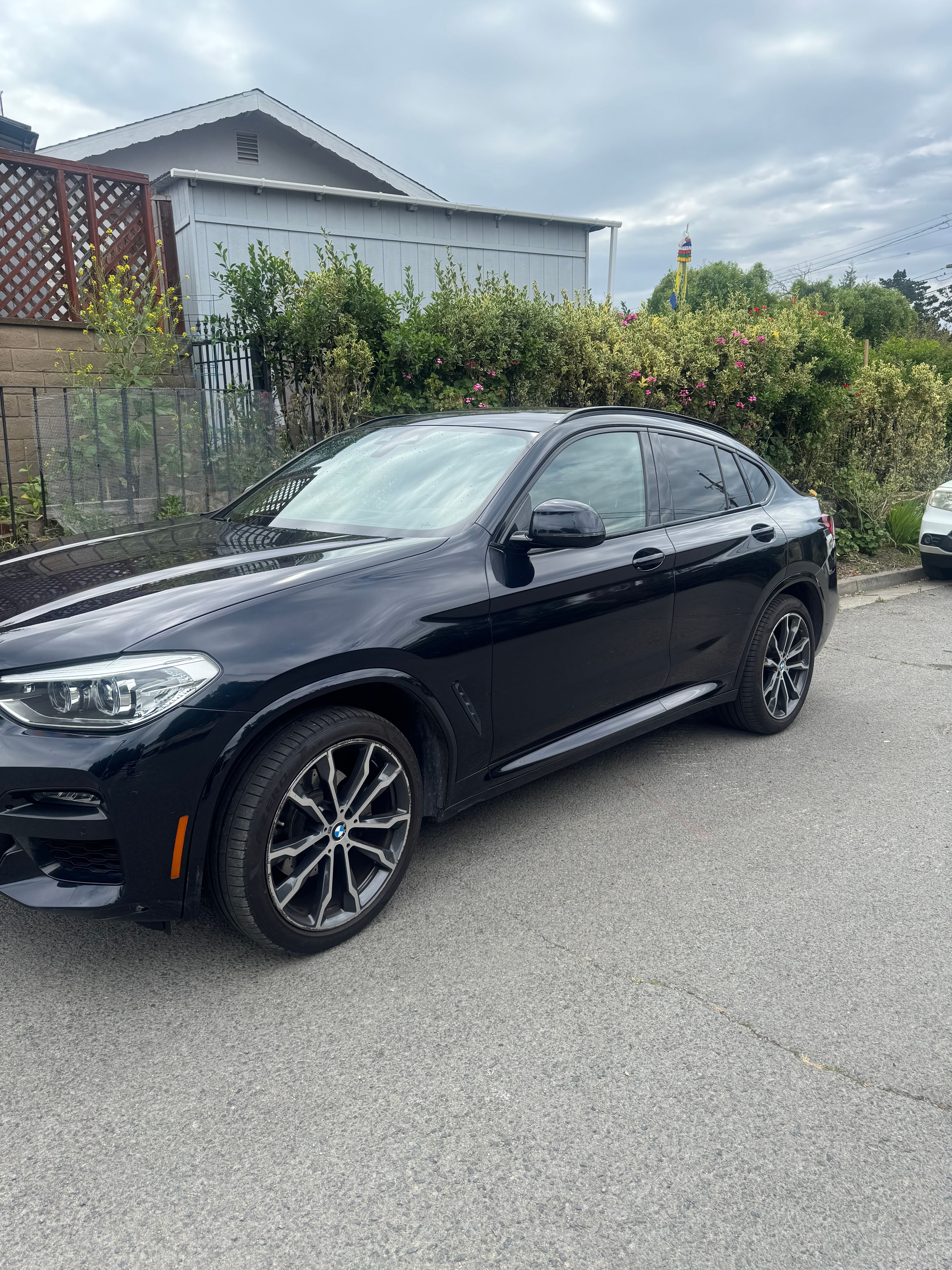 Used 2020 BMW X4 xDrive30i w/ M Sport Package 2 AWD/4WD image 2