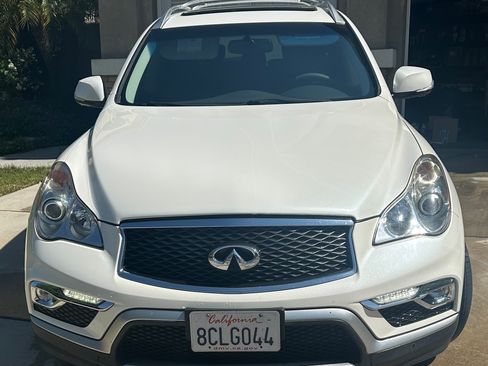 Used 2017 INFINITI QX50 2WD w/ Deluxe Touring Package image 1