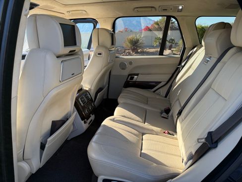 Used 2015 Land Rover Range Rover Autobiography image 16