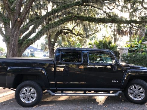 Used 2009 HUMMER H3T Luxury image 14