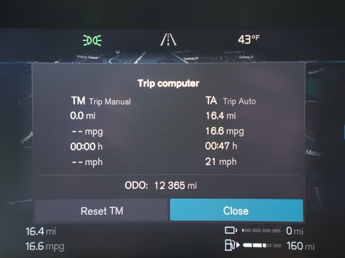 Used 2025 Volvo V60 T8 Polestar w/ Protection Package Premier image 21