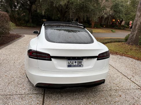 Used 2023 Tesla Model S image 2