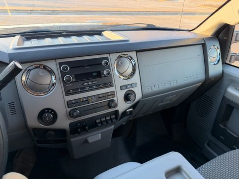 Used 2016 Ford F350 XLT image 11