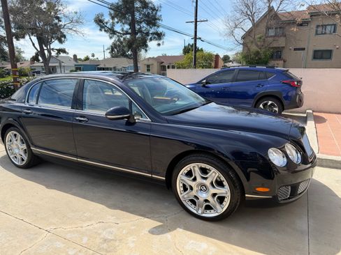 Used 2013 Bentley Flying Spur Flying Spur image 2