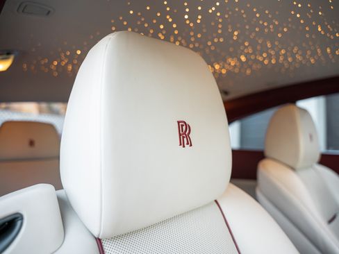Used 2017 Rolls-Royce Wraith image 20