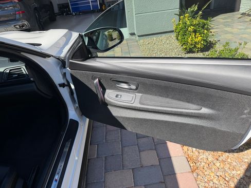 Used 2019 BMW M4 CS w/ Executive Package RWD image 12