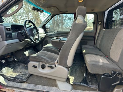 Used 2003 Ford F250 XLT image 16