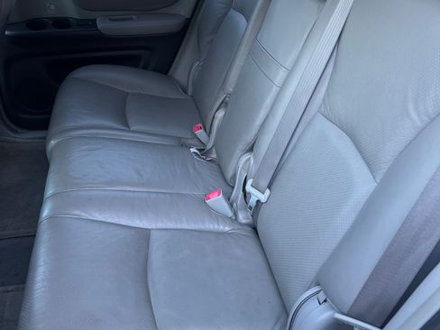 Used 2004 Toyota Highlander 2WD V6 image 10