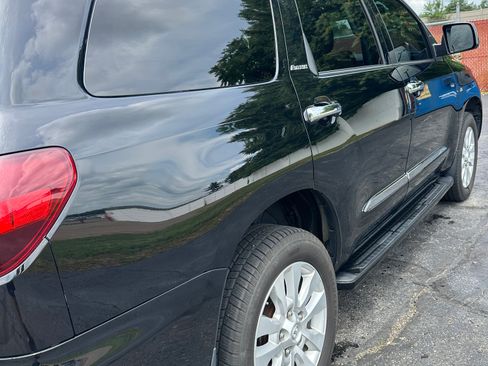 Used 2018 Toyota Sequoia Platinum AWD/4WD image 4