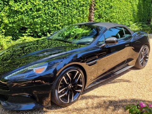 Used 2016 Aston Martin Vanquish Volante image 1
