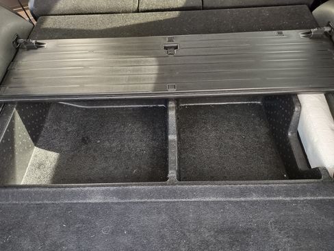 Used 2017 Kia Sorento L image 19