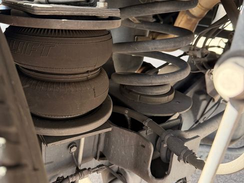 Used 2018 RAM 2500 Laramie w/ Off Road Package image 27