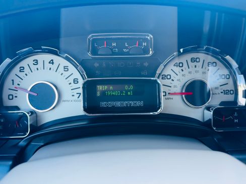 Used 2011 Ford Expedition Limited w/ 301A Rapid Spec Order Code image 31