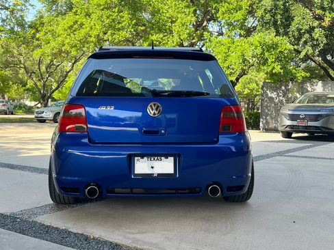 Used 2004 Volkswagen R32 AWD/4WD image 9