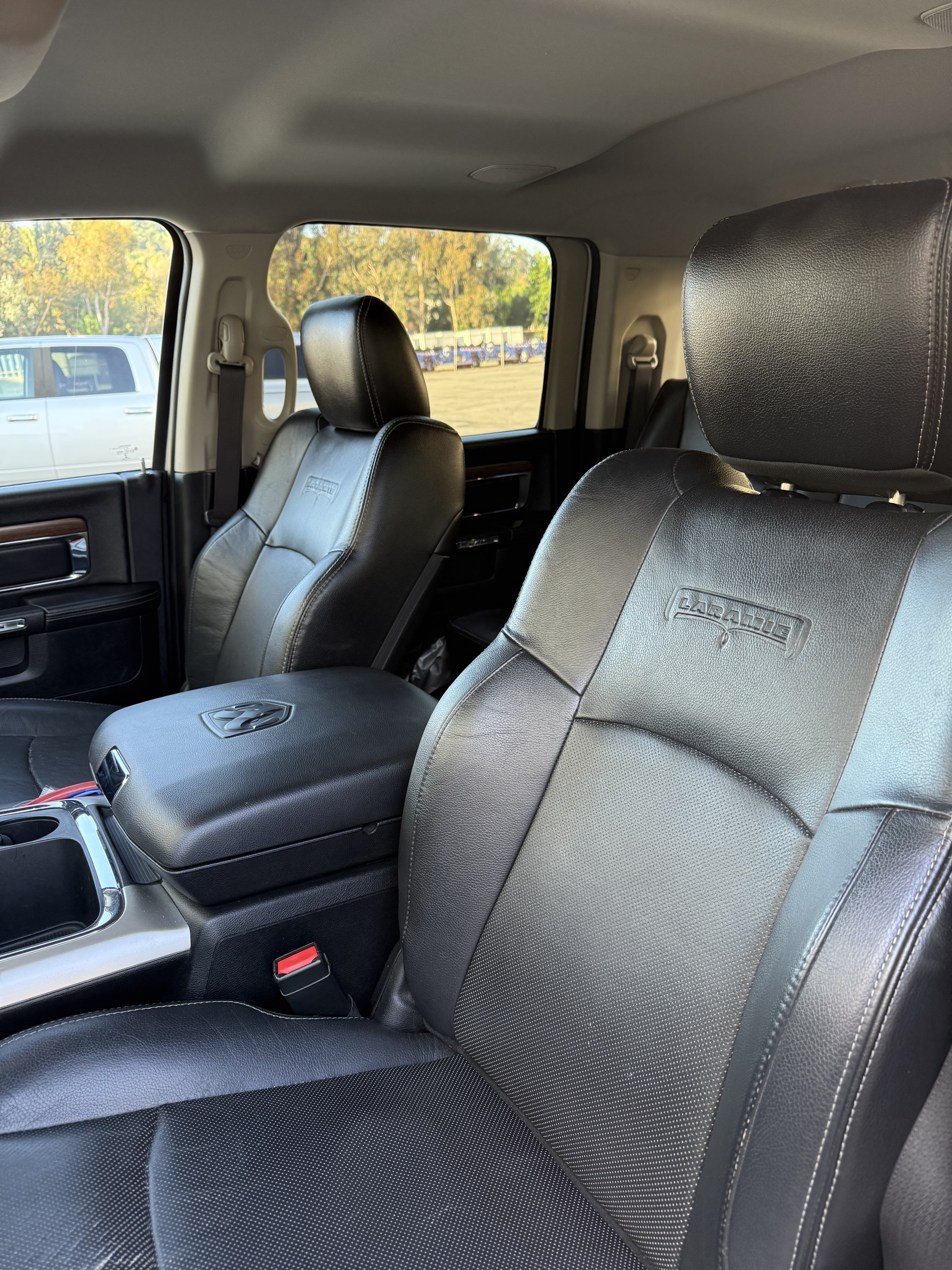 Used 2016 RAM 2500 Laramie w/ Convenience Group AWD/4WD image 11
