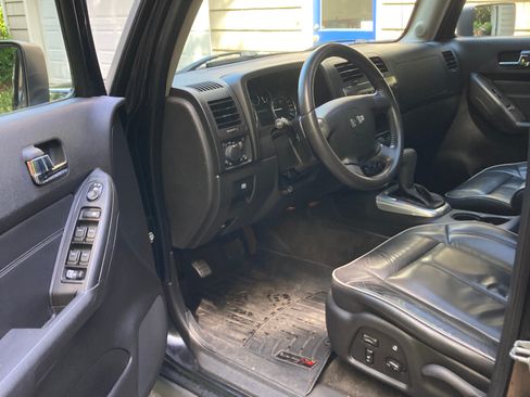 Used 2009 HUMMER H3 Luxury AWD/4WD image 12