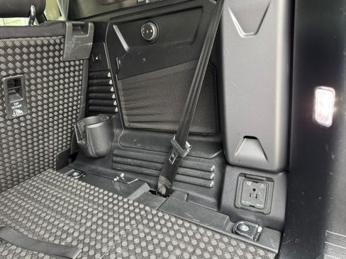 Used 2020 Land Rover Defender 110 X AWD/4WD image 15