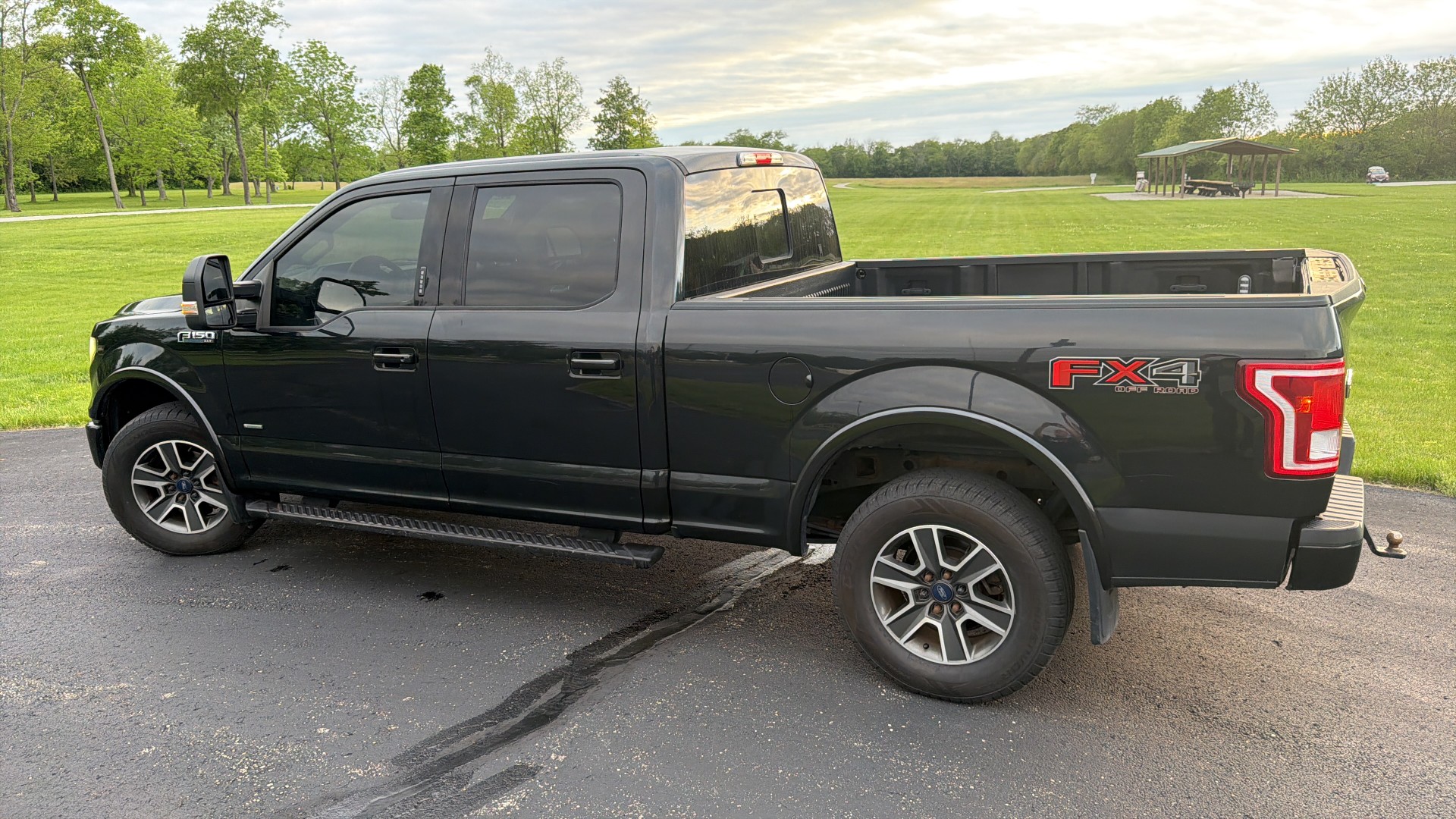 Used 2015 Ford F150 XLT w/ Equipment Group 302A Luxury AWD/4WD image 9