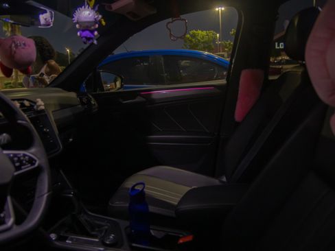 Used 2022 Volkswagen Tiguan SE R-Line image 20