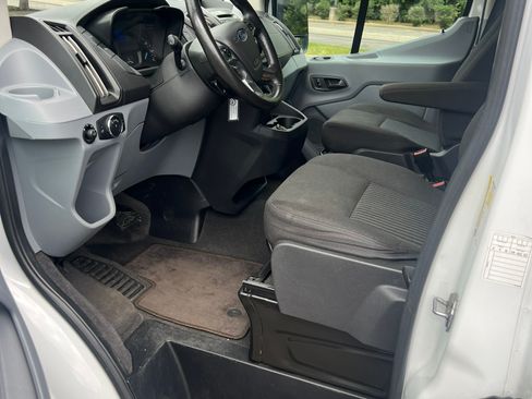 Used 2017 Ford Transit 350 XLT image 13