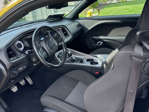 Used 2021 Dodge Challenger R/T Scat Pack w/ T/A Package RWD image 11