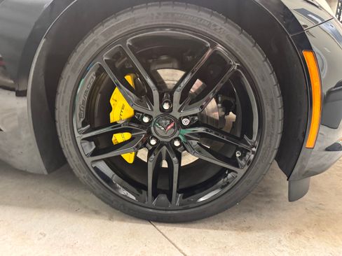 Used 2019 Chevrolet Corvette Stingray Coupe w/ LPO, Stingray Logo Package image 13