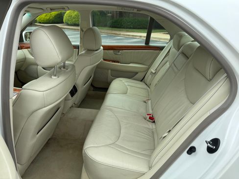 Used 2003 Lexus LS 430 RWD image 14