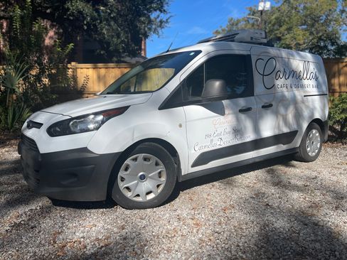 Used 2017 Ford Transit Connect XL image 4