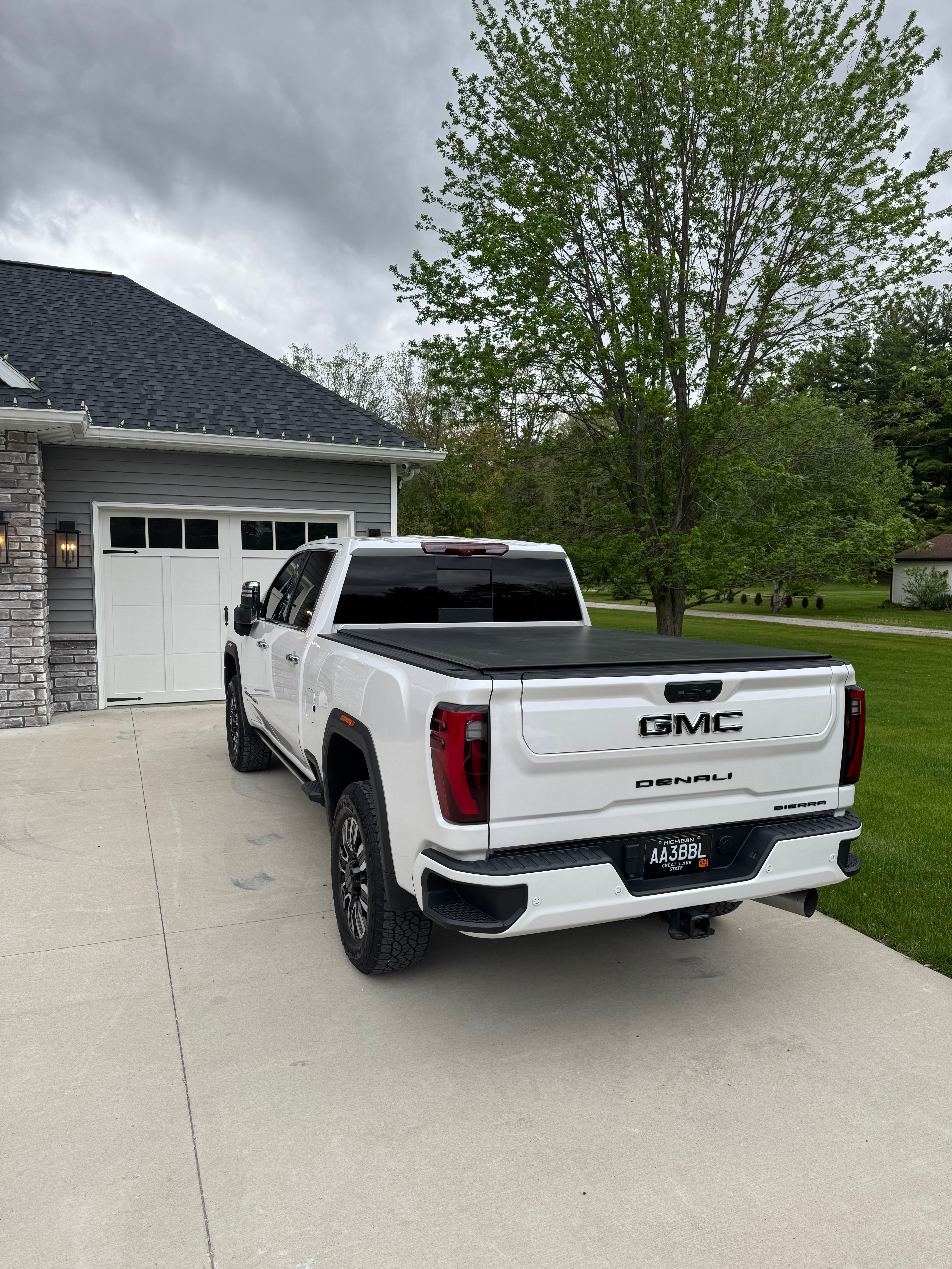 Used 2024 GMC Sierra 2500 Denali Ultimate w/ Snow Plow Prep/Camper Package AWD/4WD image 5