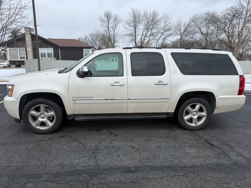 Used 2012 Chevrolet Suburban LTZ image 1