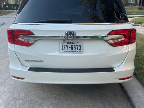 Used 2018 Honda Odyssey EX-L image 5