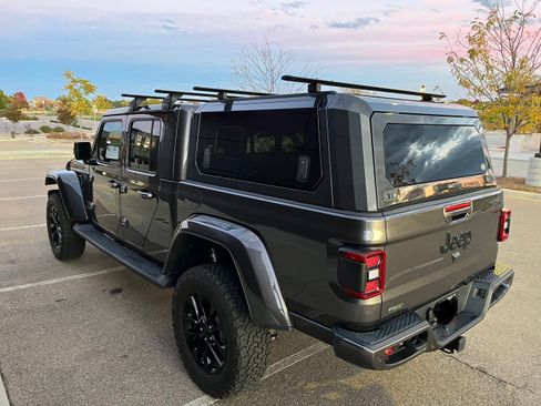 Used 2021 Jeep Gladiator Overland image 20