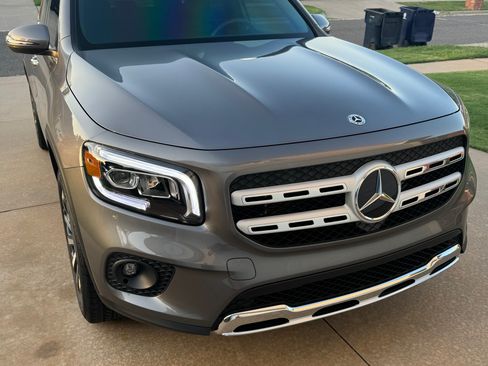 Used 2022 Mercedes-Benz GLB 250 4MATIC image 5