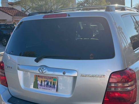 Used 2003 Toyota Highlander Limited image 9