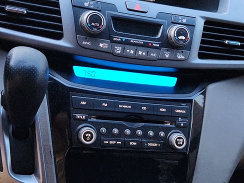 Used 2011 Honda Odyssey EX-L image 8