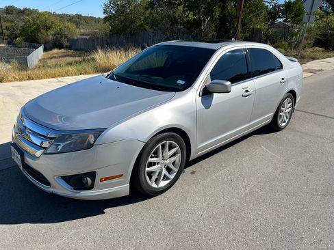 Used 2011 Ford Fusion SEL w/ 302A Rapid Spec Order Code image 9