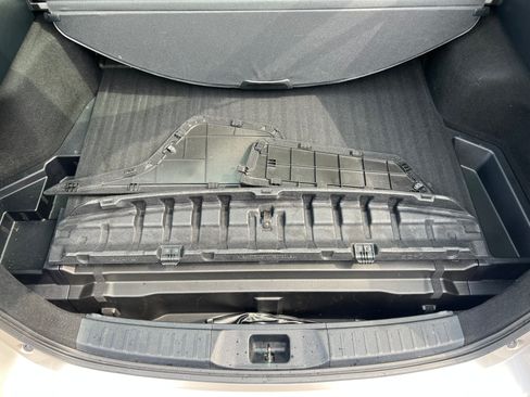 Used 2022 Toyota Prius Prime XLE FWD image 12