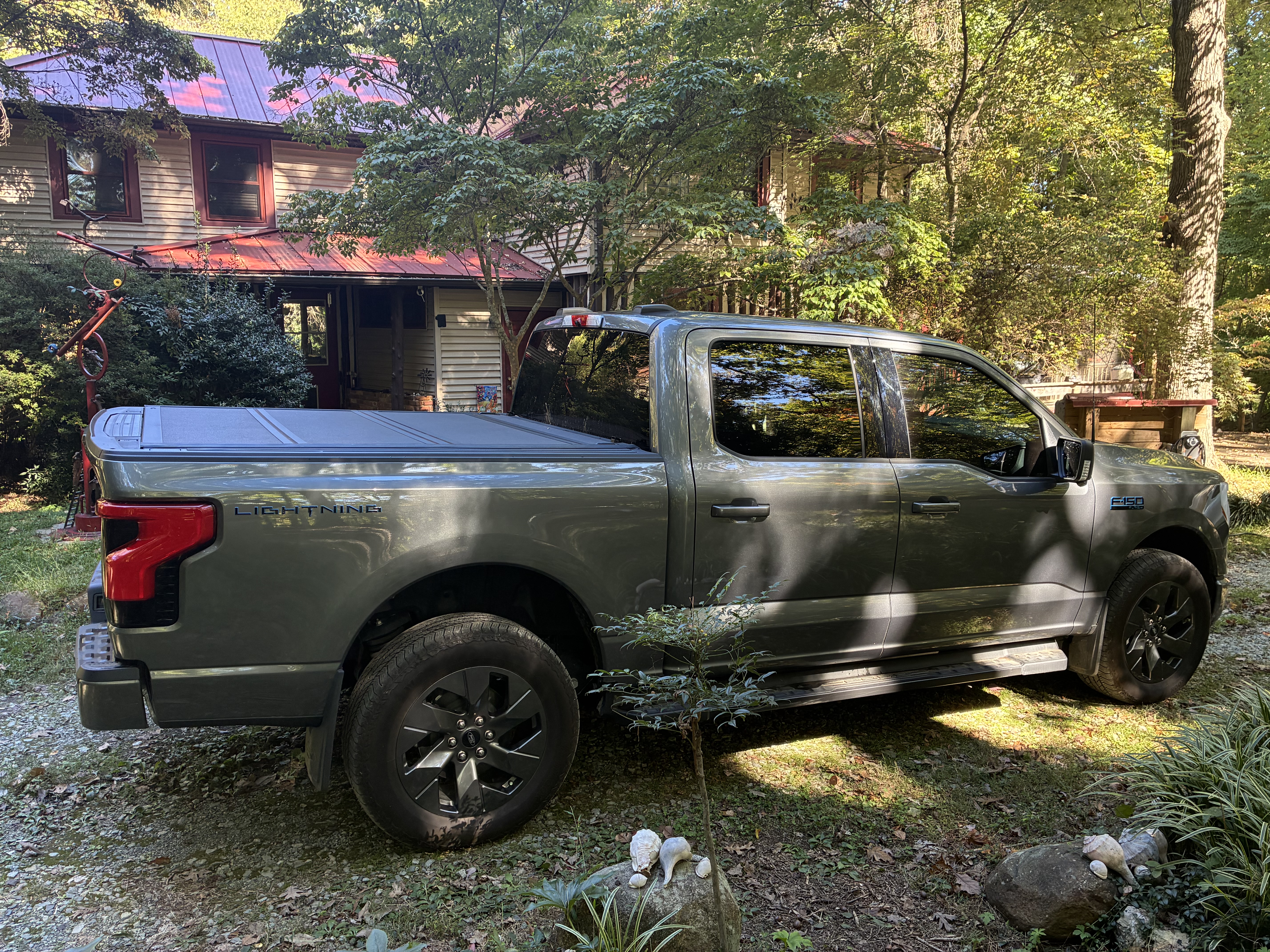 Used 2024 Ford F150 Lightning Flash AWD/4WD image 6