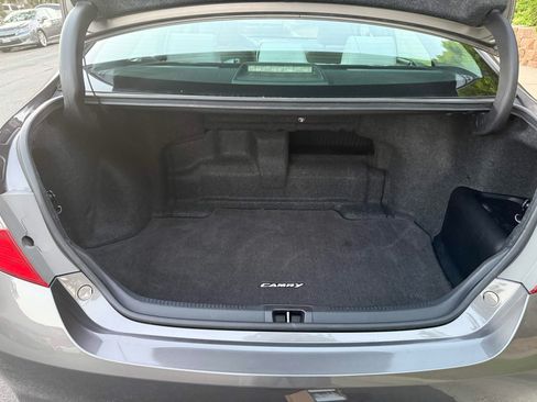 Used 2015 Toyota Camry LE image 23