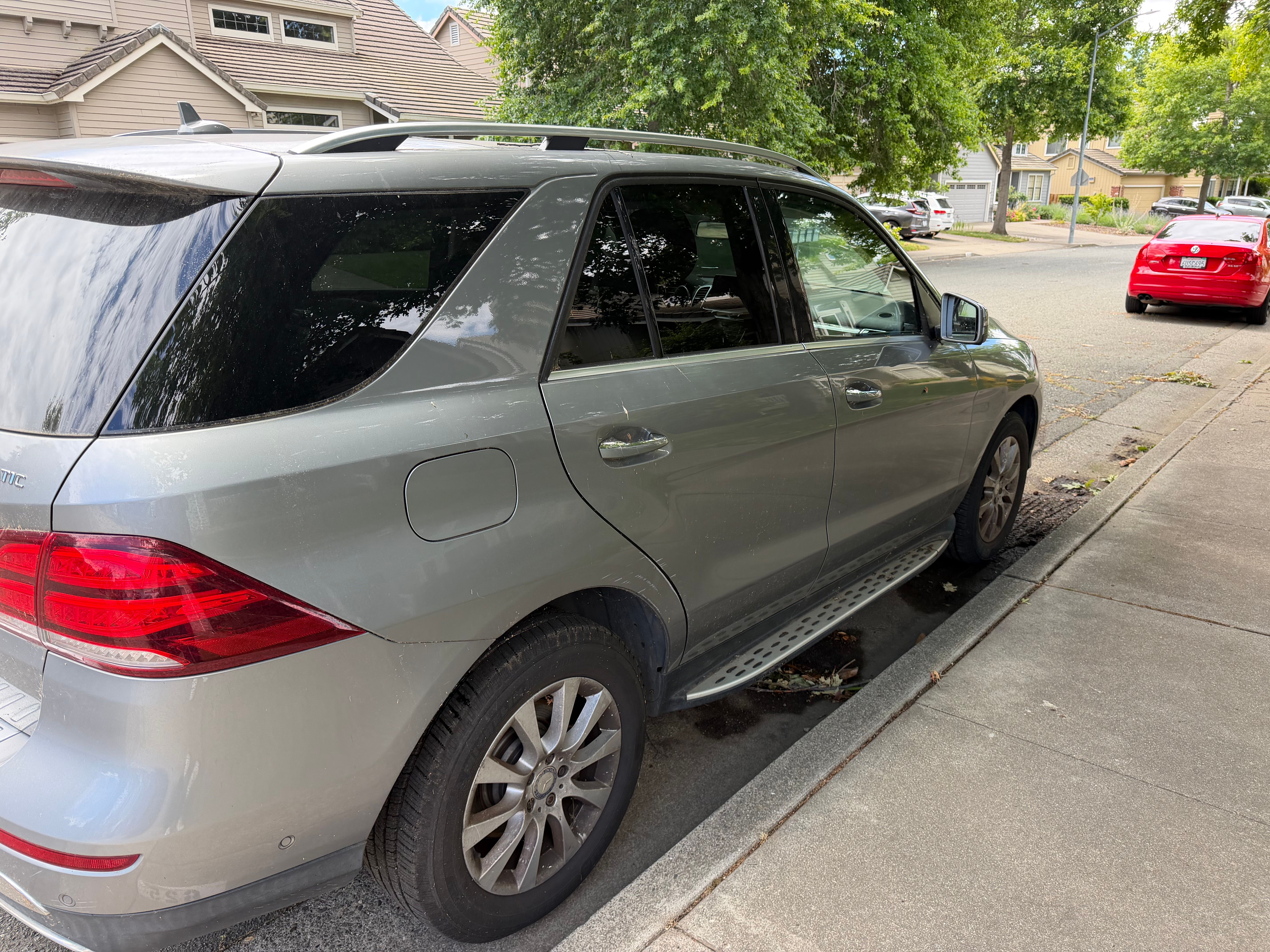 Used 2016 Mercedes-Benz GLE 300d 4MATIC image 4